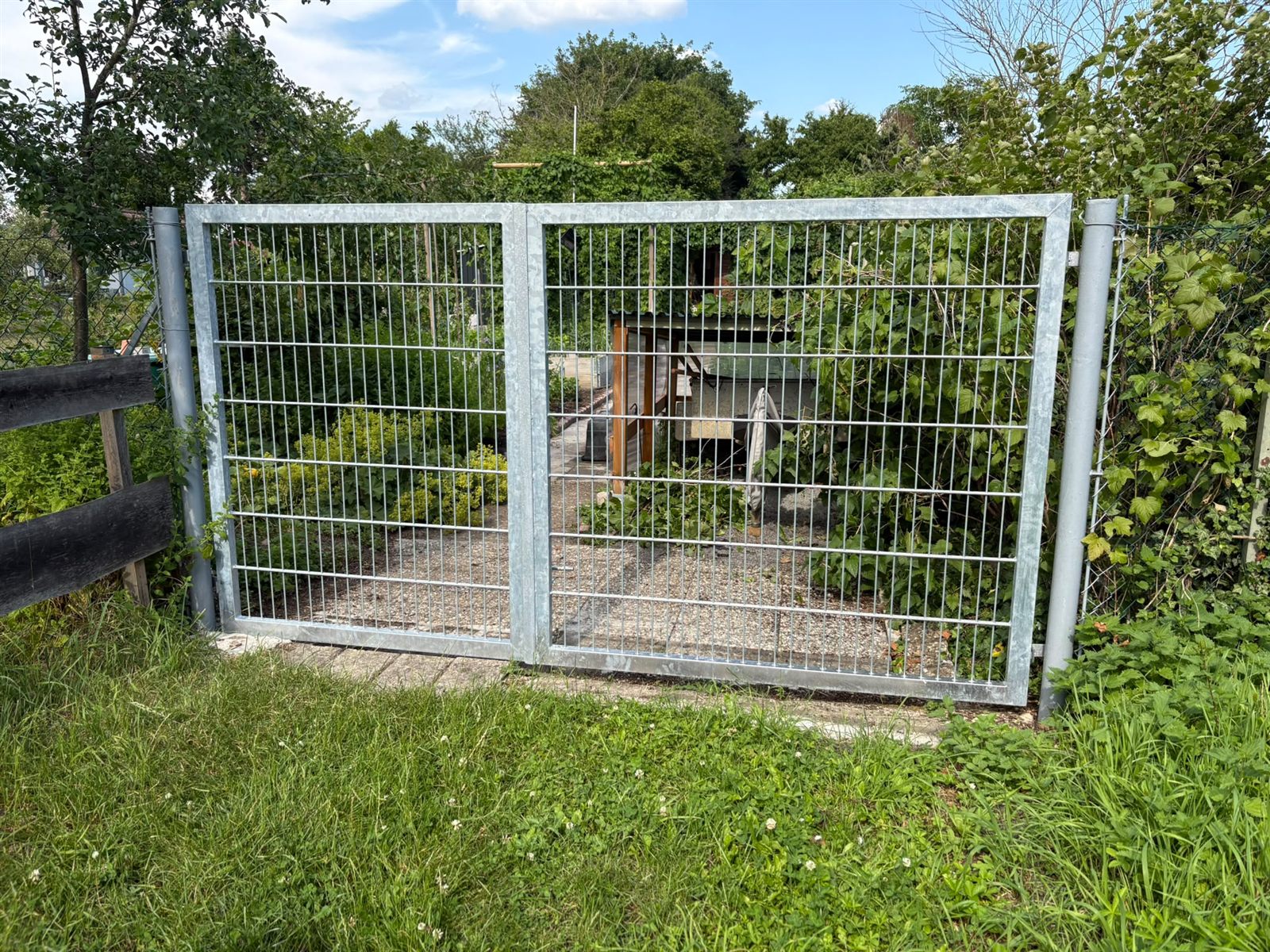 Zweiflügeliges Gittertor feuerverzinkt